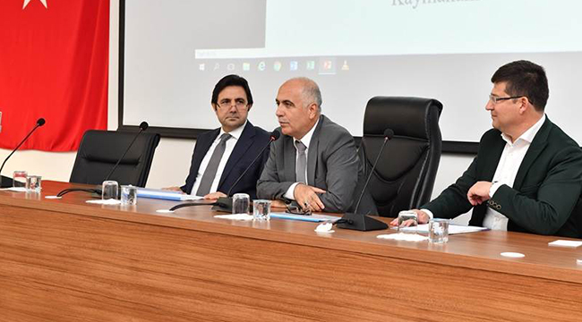 KARAHAN MERKEZ İLÇELERİN MUHTARLARIYLA BULUŞTU