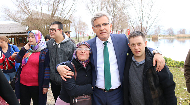 ACIPAYAM’DA GÖNÜLLERİ FETHETTİLER