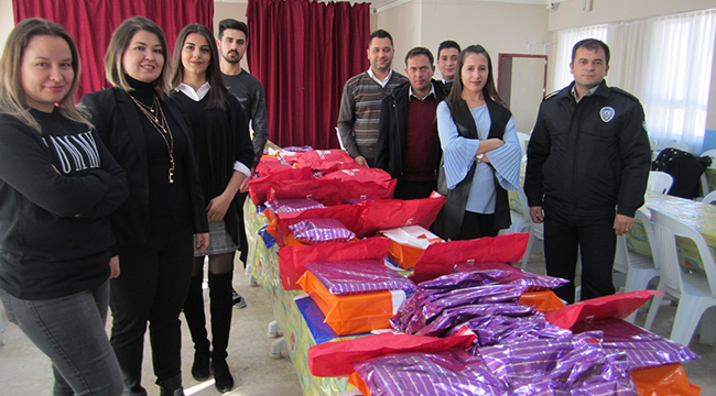 PAÜ’DEN KÖY OKULLARINA GÖNÜL KÖPRÜSÜ