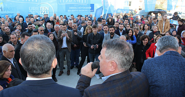 SEViNDiK’TE BAHTİYAR’A SEVGİ SELİ