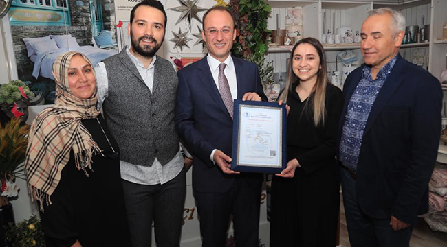 ÖRKİ RUHSATLARI BİZZAT TAKDİM ETTİ