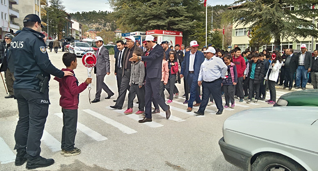 Öğrencileri Taşıyan Kadın Yılın Şoförü Seçildi