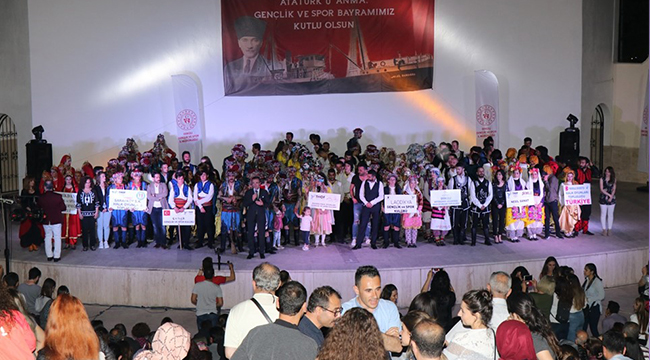 Gençlik Haftasına Halk Oyunlarıyla Final