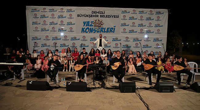 Yılsonu Konserlerinde Çocuk Korosu Coşkusu