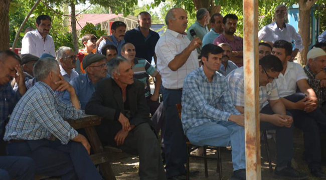 Meclis Toplantısını Mahalle Kahvesinde Yaptılar