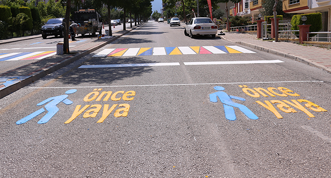 Merkezefendi’de ‘Önce Yaya’ Çalışmaları Devam Ediyor