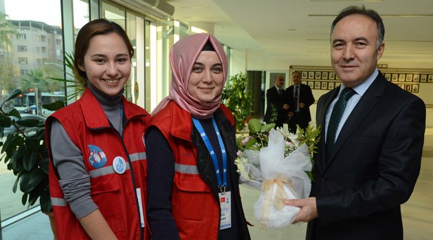 DAMLA DAMLA SEVGİ DAĞITIYORLAR