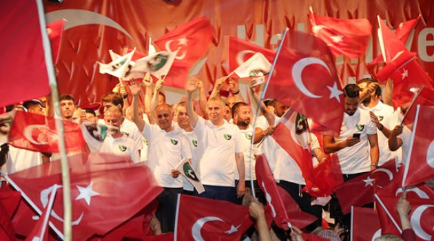 Darbeye karşı “İnadına Demokrasi”