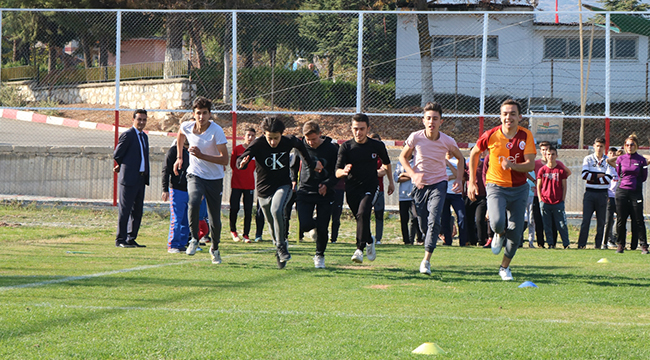 ÇAL’DA ATATÜRK HAFTASI ETKİNLİKLERİ