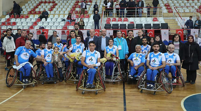MAVİ-BEYAZLI TAKIM 3’TE 3 YAPTI