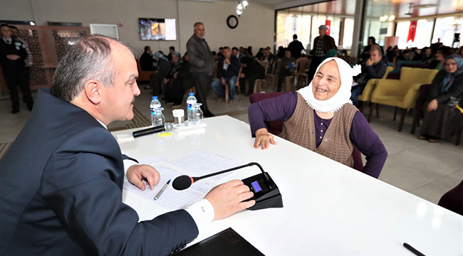 GÜRLESİN İLE HALK GÜNÜNE YOĞUN İLGİ