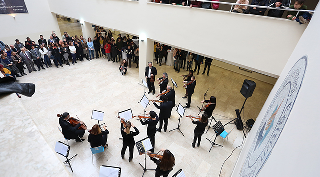 DERS ARASI KONSERLE YENİ YILA MERHABA