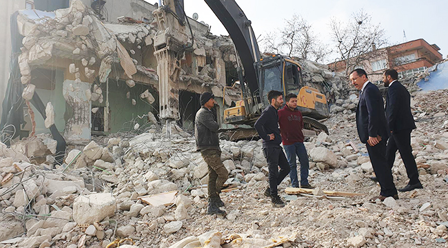 REKTÖR BAĞ, YIKIMI SÜREN PAÜ HASTANESİ’NDE İNCELEME YAPTI