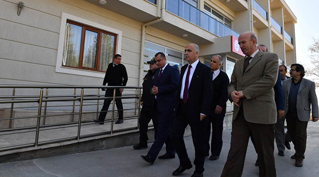 VALİ KARAHAN ÇİVRİL İLÇESİ'Nİ ZİYARET ETTİ