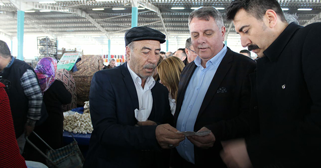 SEViNDiK’TE BAHTİYAR’A SEVGİ SELİ