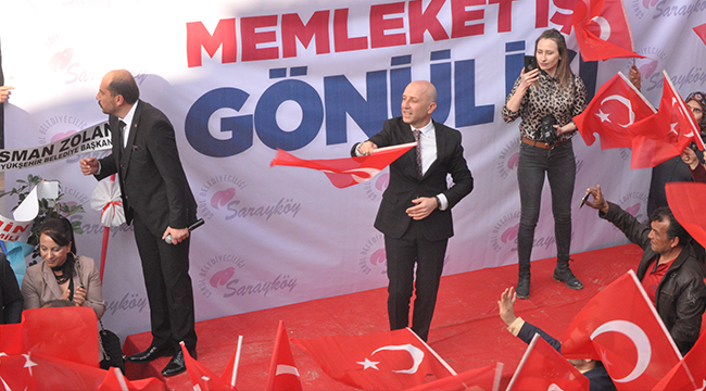 AK PARTİ SARAYKÖY’DE GÖVDE GÖSTERİSİ YAPTI