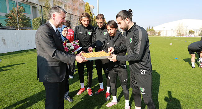 ENGELLİLER MECLİSİ’NDEN DENİZLİSPOR’A MORAL ZİYARETİ