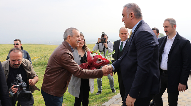 BAKAN ERSOY “LAODİKYA EFES STANDARTLARINA ÇIKARILACAK”