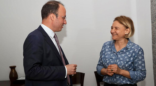 ÖRKİ RUHSATLARI BİZZAT TAKDİM ETTİ