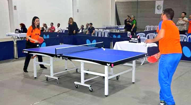 Masa Tenisinde Şampiyon Büyükşehir