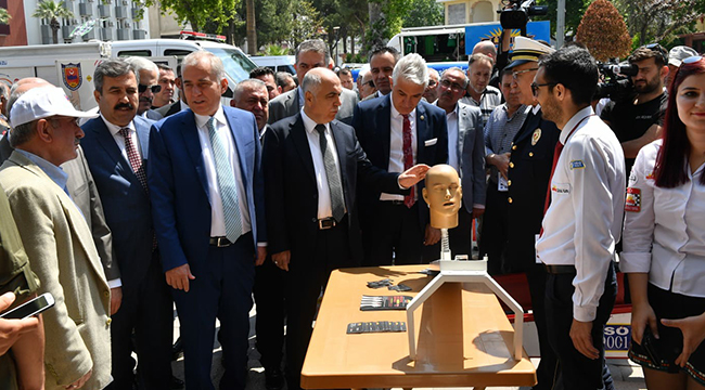 O Aracı Gören Dönüp Bir Daha Baktı