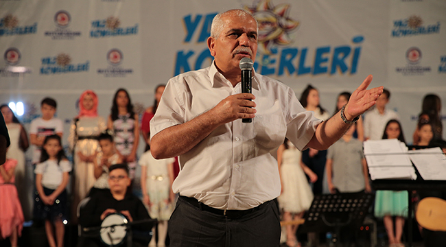 Yılsonu Konserlerinde Çocuk Korosu Coşkusu