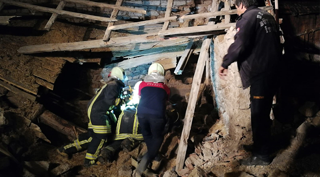 Göçük Altında Kalan İtfaiyeciden Alkışlanacak Hareket