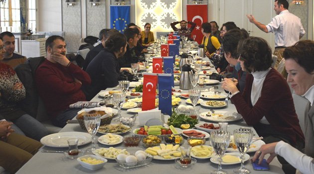 Denizli AB Bilgi Merkezi, basın mensuplarıyla bir araya geldi