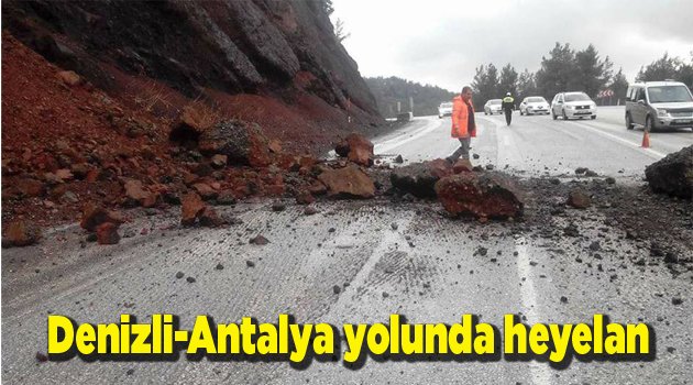 Denizli-Antalya yolunda heyelan
