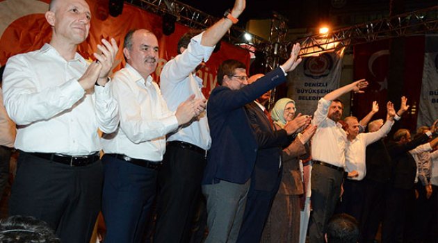 Gürlesin Demokrasiye sahip çıkan Türk Milletine teşekkür etti