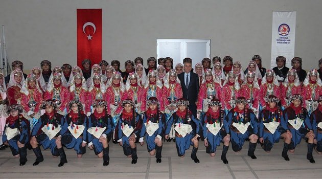 Halk Oyunları Topluluğuna sürpriz ziyaret