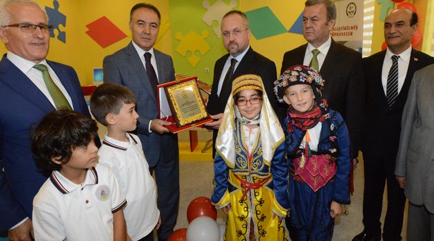 HAYIRSEVER İŞADAMI AKSU’DAN EĞİTİME OKUL KADAR DEĞERLİ KATKI