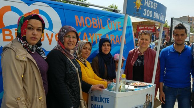 “HEDEF 300 BİN” MOBİL ÜYE ARACIMIZ İLÇELERİMİZİ GEZİYOR