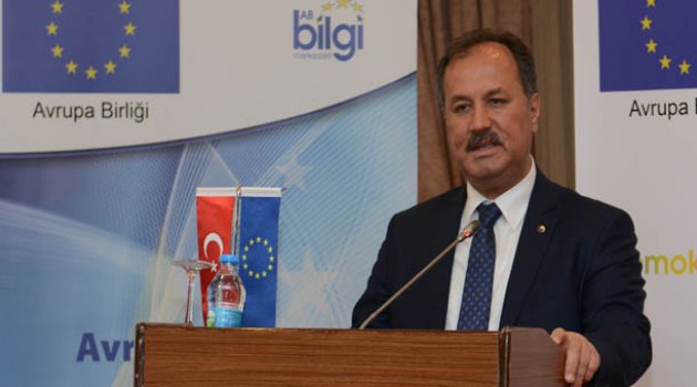 "İNSANLIK O'NUNLA AYDINLANDI"