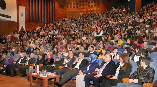 KADINLAR GÜNÜNDE ŞEHİT ANNELERİNİ UNUTMADI