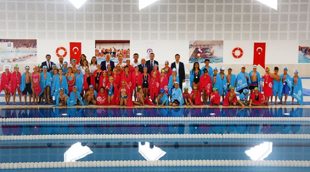 Kayıhan Yüzme Havuzu’nda rekor