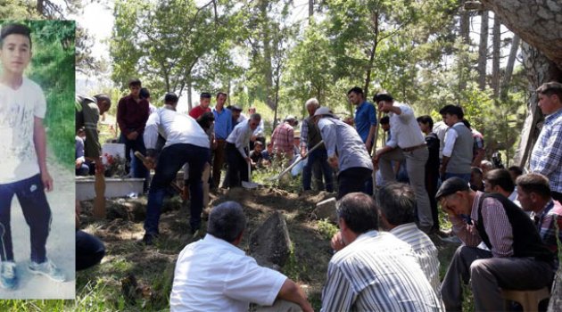 KENAN, SON YOLCULUĞUNA UĞURLANDI