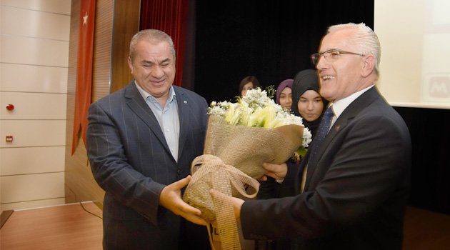 Kişisel Gelişim Uzmanı Münir Arıkan Öğrencilerle Buluştu
