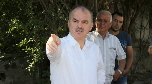 KOCADERE MAHALLESİNDE ÇALIŞMALARI İNCELEDİ