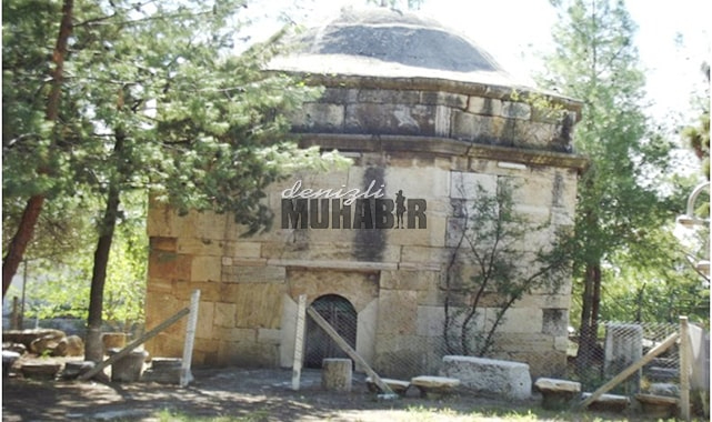 BÜYÜK TEKKE TÜRBESİ VEYA EMİR SULTAN TÜRBESİ