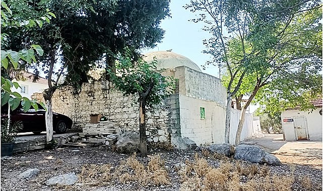 "MENTEŞ BEY'İN TÜRBESİ" Mİ, AHMET GAZİ BEY'NİN TÜRBESİ Mİ?