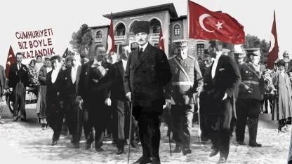 Cumhuriyet’in 102. yılı coşkuyla kutlanıyor