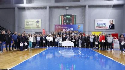 KAMU’NUN ŞAMPİYONLARI KUPALARINI ALDI