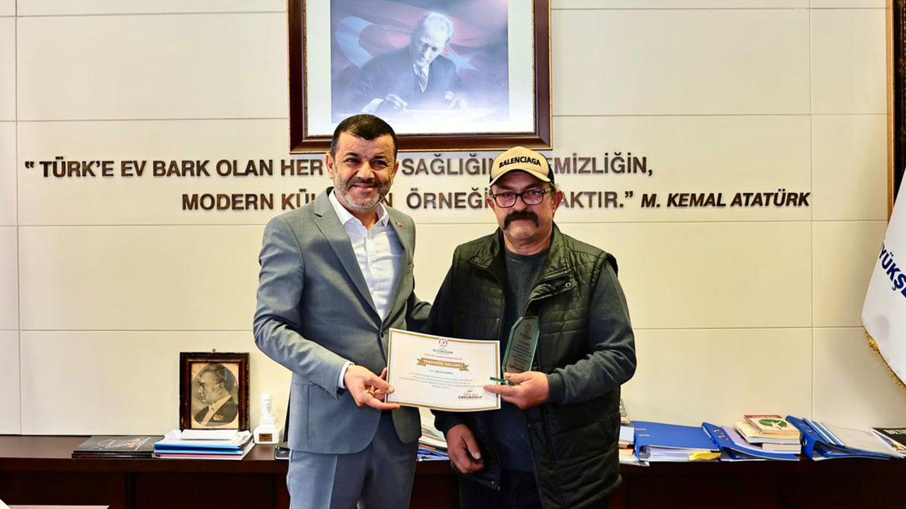 Başkan Çavuşoğlu’ndan kahraman sürücüye teşekkür