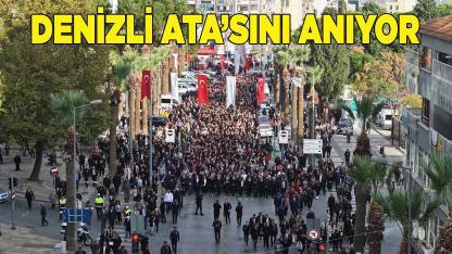 Binlerce kişi Atatürk için yürüdü