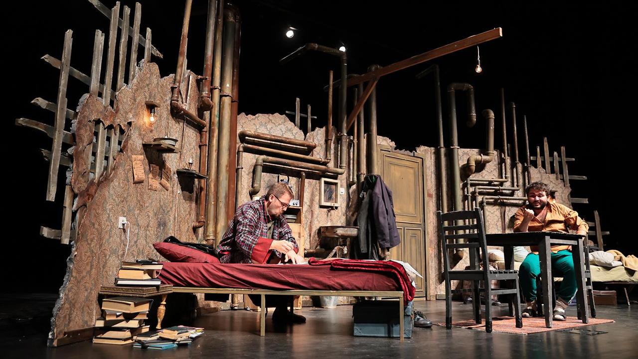 Sanatseverlerden &quot;Sığıntılar&quot;a yoğun ilgi