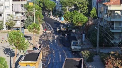 Yunus Emre Mahallesi’ne sıcak asfalt