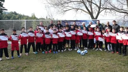 Büyükşehir’den geleceğin yıldızlarına futbol kampı