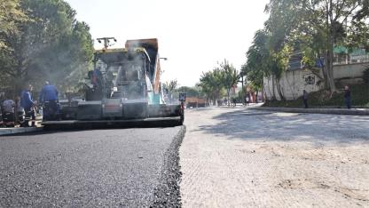 Denizli Büyükşehir’den asfalt seferberliği