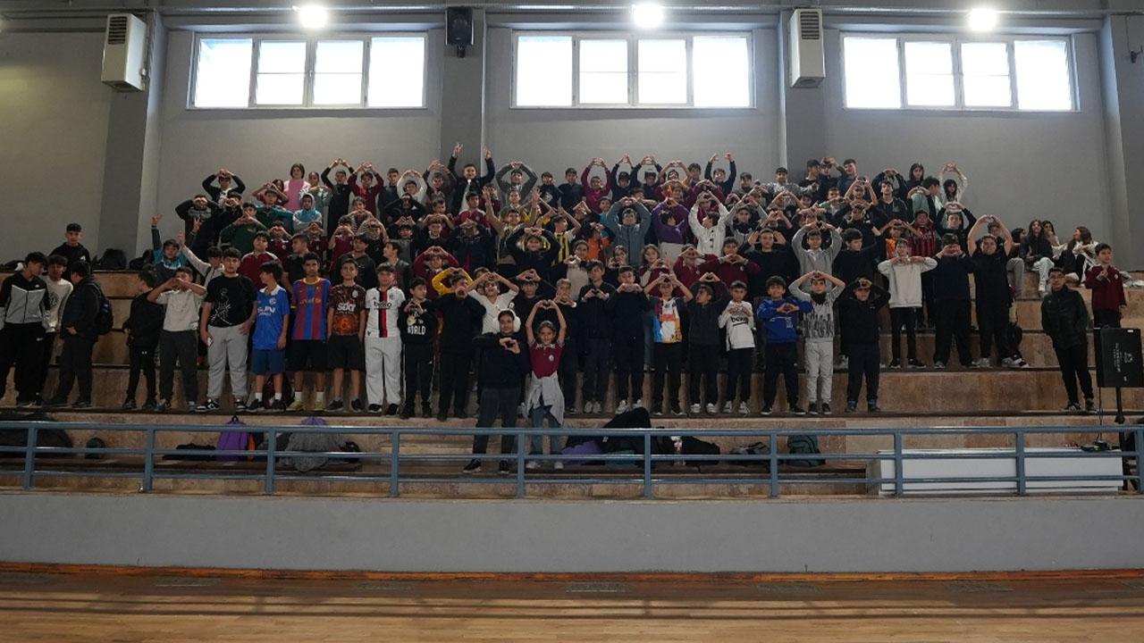 Denizli Büyükşehir’den Futsal Turnuvası